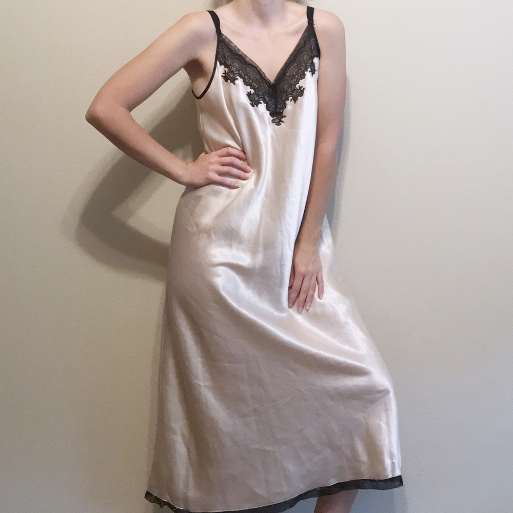 Oscar De La Renta Cream Black Slip Nightie Small